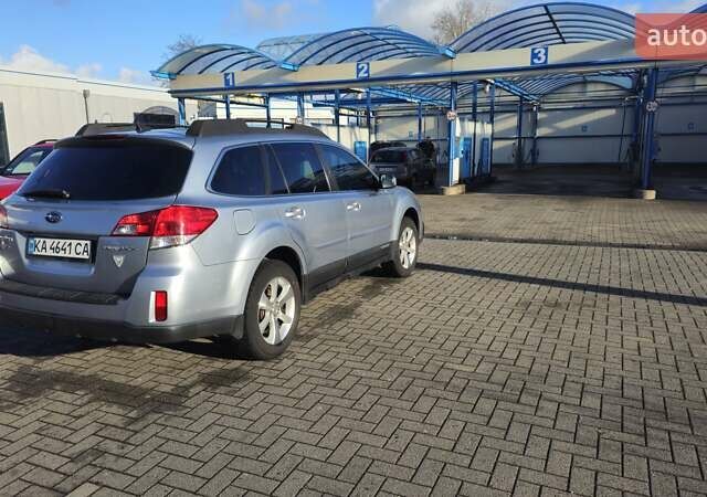 Серый Субару Аутбек, объемом двигателя 2.46 л и пробегом 215 тыс. км за 9800 $, фото 4 на Automoto.ua