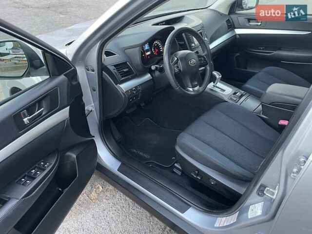 Серый Субару Аутбек, объемом двигателя 2 л и пробегом 181 тыс. км за 9999 $, фото 21 на Automoto.ua