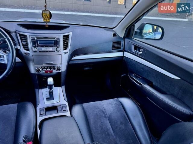 Серый Субару Аутбек, объемом двигателя 2.5 л и пробегом 130 тыс. км за 7700 $, фото 18 на Automoto.ua