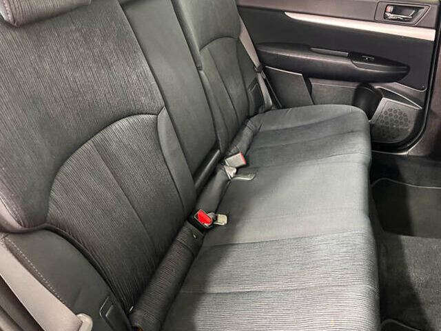 Серый Субару Аутбек, объемом двигателя 2 л и пробегом 180 тыс. км за 11150 $, фото 26 на Automoto.ua