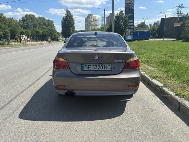 Сірий Субару Аутбек, об'ємом двигуна 2.5 л та пробігом 116 тис. км за 2004 $, фото 7 на Automoto.ua