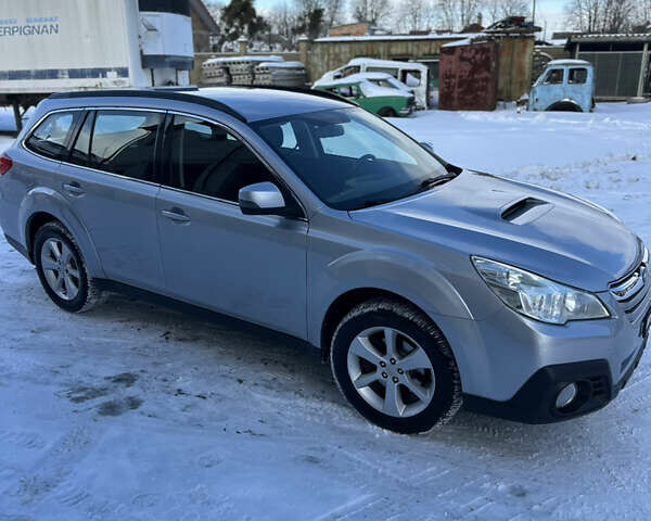 Сірий Субару Аутбек, об'ємом двигуна 2 л та пробігом 262 тис. км за 11000 $, фото 5 на Automoto.ua