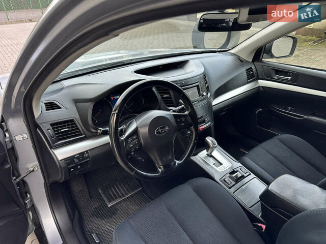 Серый Субару Аутбек, объемом двигателя 2 л и пробегом 269 тыс. км за 7950 $, фото 27 на Automoto.ua