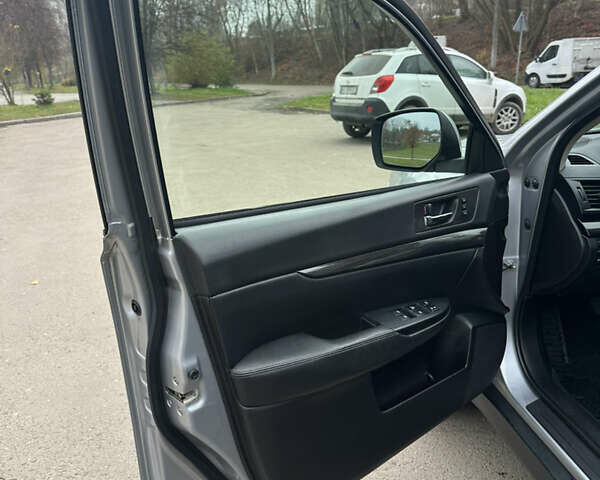 Сірий Субару Аутбек, об'ємом двигуна 2.46 л та пробігом 196 тис. км за 10499 $, фото 16 на Automoto.ua