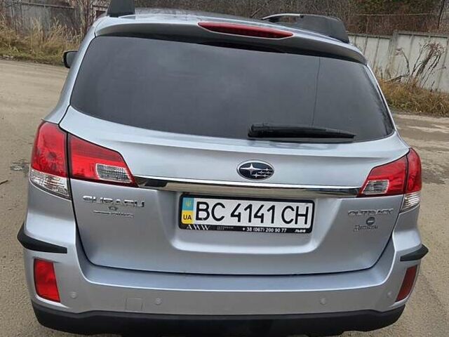 Серый Субару Аутбек, объемом двигателя 2.46 л и пробегом 112 тыс. км за 14800 $, фото 7 на Automoto.ua