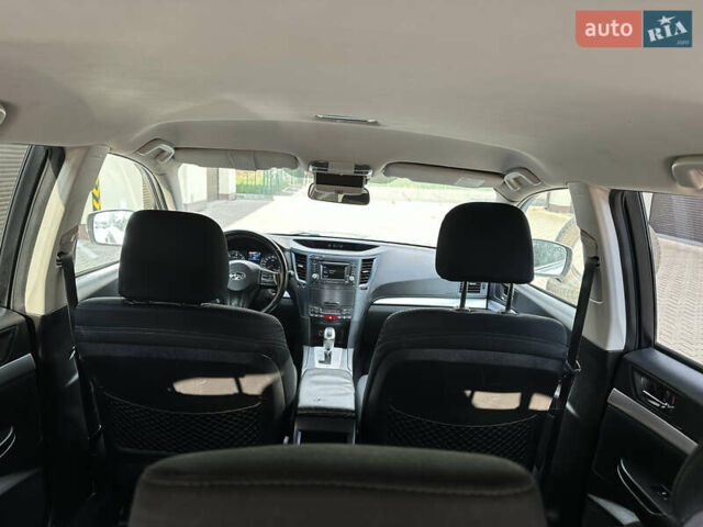 Серый Субару Аутбек, объемом двигателя 2 л и пробегом 269 тыс. км за 7950 $, фото 38 на Automoto.ua