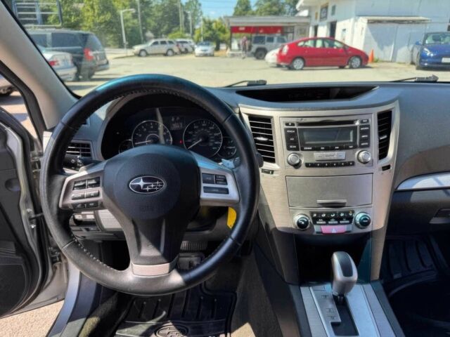 Серый Субару Аутбек, объемом двигателя 2.5 л и пробегом 81 тыс. км за 2000 $, фото 8 на Automoto.ua