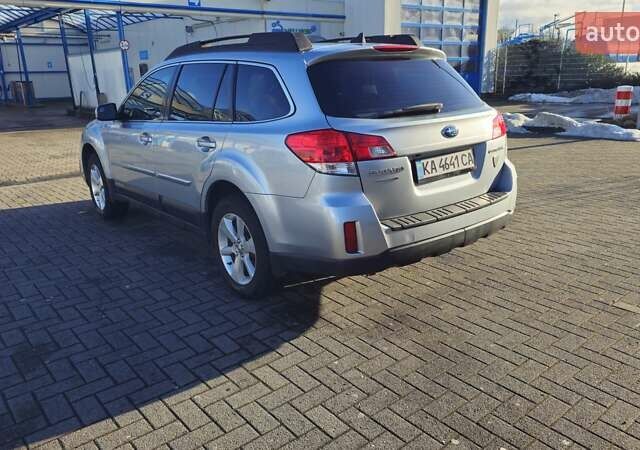 Серый Субару Аутбек, объемом двигателя 2.46 л и пробегом 215 тыс. км за 9800 $, фото 3 на Automoto.ua