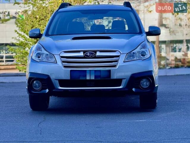 Серый Субару Аутбек, объемом двигателя 2.5 л и пробегом 130 тыс. км за 7700 $, фото 2 на Automoto.ua