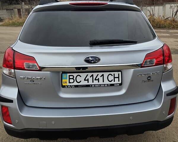 Серый Субару Аутбек, объемом двигателя 2.46 л и пробегом 112 тыс. км за 14800 $, фото 3 на Automoto.ua