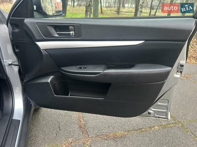 Серый Субару Аутбек, объемом двигателя 2.46 л и пробегом 216 тыс. км за 10700 $, фото 23 на Automoto.ua