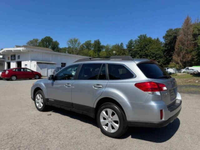 Серый Субару Аутбек, объемом двигателя 2.5 л и пробегом 81 тыс. км за 2000 $, фото 4 на Automoto.ua