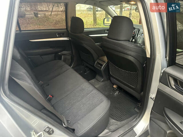 Серый Субару Аутбек, объемом двигателя 2.46 л и пробегом 216 тыс. км за 10700 $, фото 21 на Automoto.ua