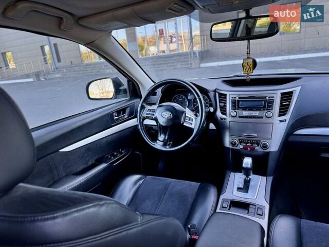Серый Субару Аутбек, объемом двигателя 2.5 л и пробегом 130 тыс. км за 7700 $, фото 13 на Automoto.ua