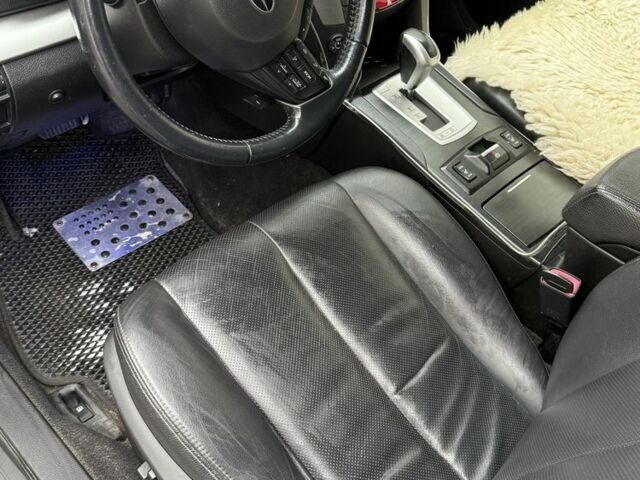 Серый Субару Аутбек, объемом двигателя 2.5 л и пробегом 270 тыс. км за 9500 $, фото 5 на Automoto.ua