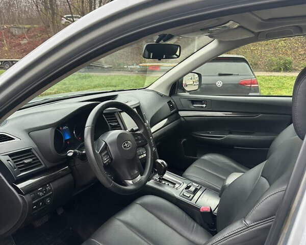 Сірий Субару Аутбек, об'ємом двигуна 2.46 л та пробігом 196 тис. км за 10499 $, фото 20 на Automoto.ua