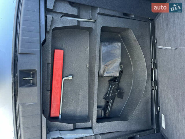 Сірий Субару Аутбек, об'ємом двигуна 2 л та пробігом 262 тис. км за 11000 $, фото 13 на Automoto.ua