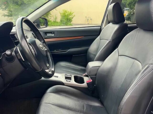 Сірий Субару Аутбек, об'ємом двигуна 2.5 л та пробігом 87 тис. км за 2000 $, фото 9 на Automoto.ua