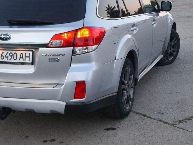 Сірий Субару Аутбек, об'ємом двигуна 2 л та пробігом 266 тис. км за 11100 $, фото 16 на Automoto.ua