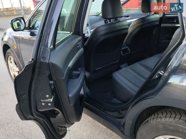 Серый Субару Аутбек, объемом двигателя 2 л и пробегом 268 тыс. км за 10500 $, фото 10 на Automoto.ua