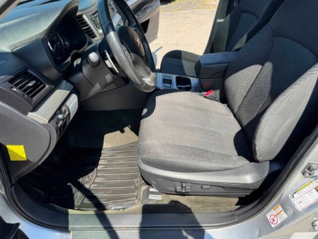 Серый Субару Аутбек, объемом двигателя 2.5 л и пробегом 81 тыс. км за 2000 $, фото 10 на Automoto.ua