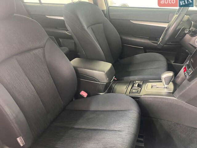 Серый Субару Аутбек, объемом двигателя 2 л и пробегом 180 тыс. км за 11150 $, фото 17 на Automoto.ua