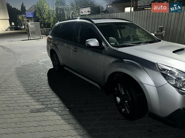 Сірий Субару Аутбек, об'ємом двигуна 2 л та пробігом 292 тис. км за 12900 $, фото 3 на Automoto.ua