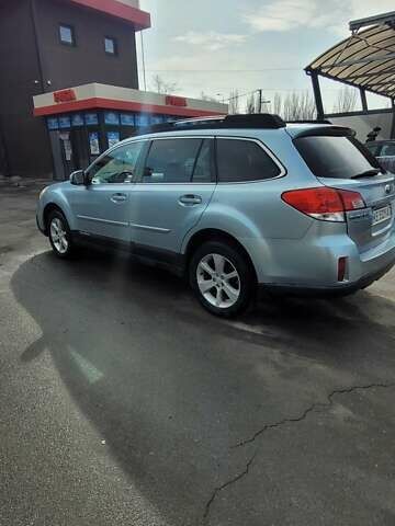Серый Субару Аутбек, объемом двигателя 2.46 л и пробегом 135 тыс. км за 9500 $, фото 1 на Automoto.ua