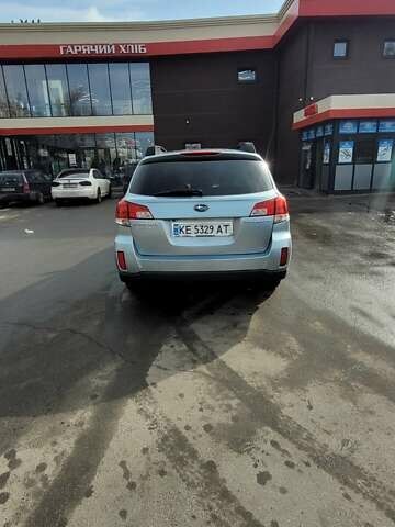 Серый Субару Аутбек, объемом двигателя 2.46 л и пробегом 135 тыс. км за 9500 $, фото 2 на Automoto.ua