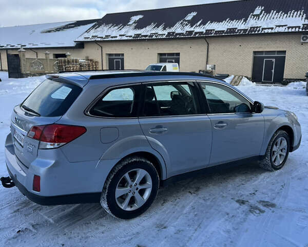 Сірий Субару Аутбек, об'ємом двигуна 2 л та пробігом 262 тис. км за 11000 $, фото 10 на Automoto.ua