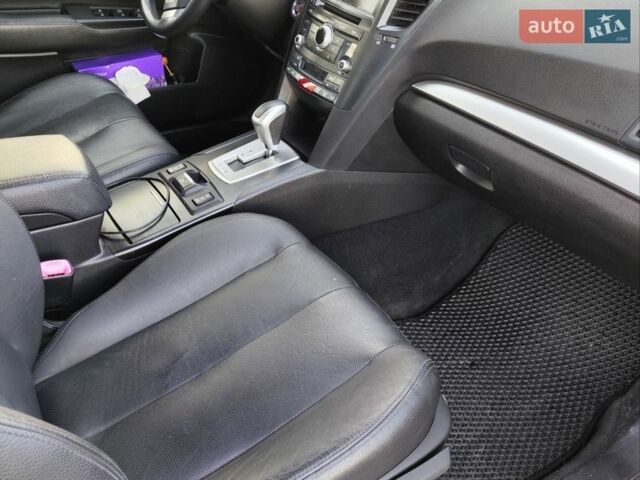 Серый Субару Аутбек, объемом двигателя 2 л и пробегом 268 тыс. км за 10500 $, фото 14 на Automoto.ua