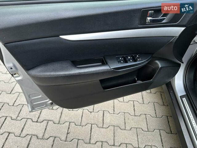 Серый Субару Аутбек, объемом двигателя 2 л и пробегом 269 тыс. км за 7950 $, фото 24 на Automoto.ua