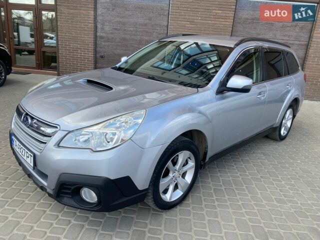 Серый Субару Аутбек, объемом двигателя 2 л и пробегом 265 тыс. км за 12000 $, фото 1 на Automoto.ua
