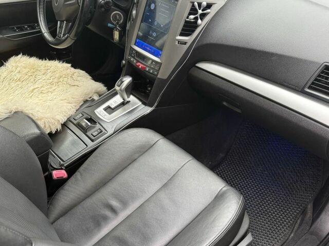 Серый Субару Аутбек, объемом двигателя 2.5 л и пробегом 270 тыс. км за 9500 $, фото 6 на Automoto.ua