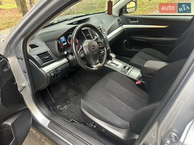 Серый Субару Аутбек, объемом двигателя 2.46 л и пробегом 216 тыс. км за 10700 $, фото 15 на Automoto.ua