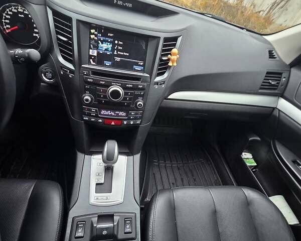 Серый Субару Аутбек, объемом двигателя 2.46 л и пробегом 112 тыс. км за 14800 $, фото 29 на Automoto.ua