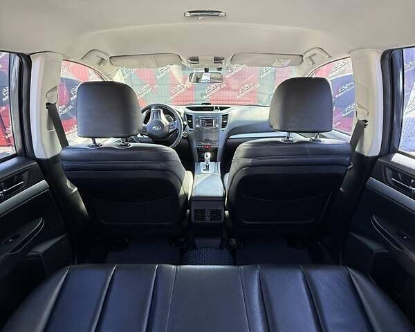 Серый Субару Аутбек, объемом двигателя 2.46 л и пробегом 217 тыс. км за 11500 $, фото 17 на Automoto.ua