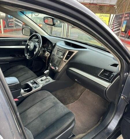 Сірий Субару Аутбек, об'ємом двигуна 2.46 л та пробігом 200 тис. км за 11777 $, фото 6 на Automoto.ua