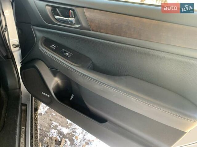 Серый Субару Аутбек, объемом двигателя 2.5 л и пробегом 231 тыс. км за 13500 $, фото 30 на Automoto.ua