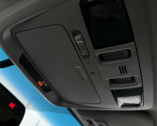 Сірий Субару Аутбек, об'ємом двигуна 2.5 л та пробігом 216 тис. км за 11800 $, фото 56 на Automoto.ua