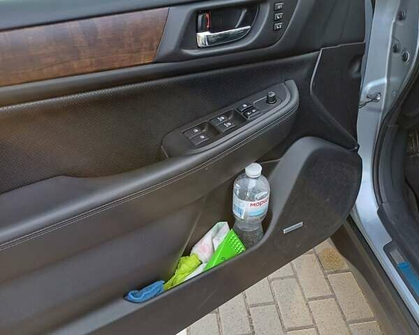 Серый Субару Аутбек, объемом двигателя 2.5 л и пробегом 210 тыс. км за 10990 $, фото 28 на Automoto.ua