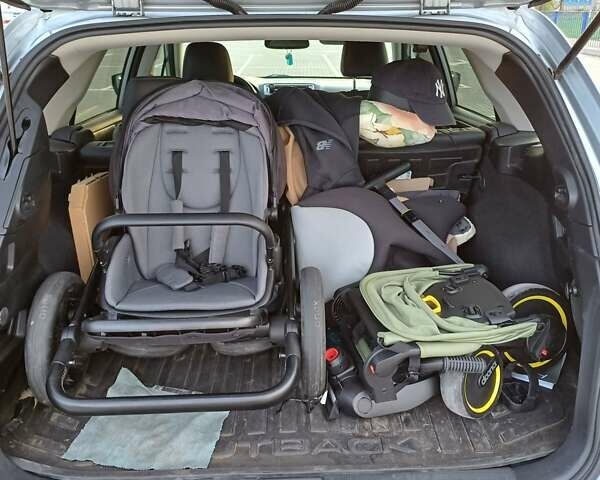 Серый Субару Аутбек, объемом двигателя 2.5 л и пробегом 210 тыс. км за 10990 $, фото 10 на Automoto.ua