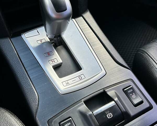 Сірий Субару Аутбек, об'ємом двигуна 2.46 л та пробігом 217 тис. км за 13600 $, фото 20 на Automoto.ua