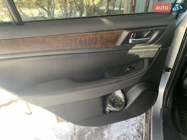 Серый Субару Аутбек, объемом двигателя 2.5 л и пробегом 231 тыс. км за 13500 $, фото 26 на Automoto.ua