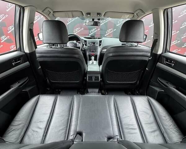 Сірий Субару Аутбек, об'ємом двигуна 2.46 л та пробігом 217 тис. км за 12600 $, фото 24 на Automoto.ua