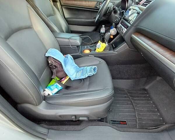 Серый Субару Аутбек, объемом двигателя 2.5 л и пробегом 210 тыс. км за 10990 $, фото 19 на Automoto.ua