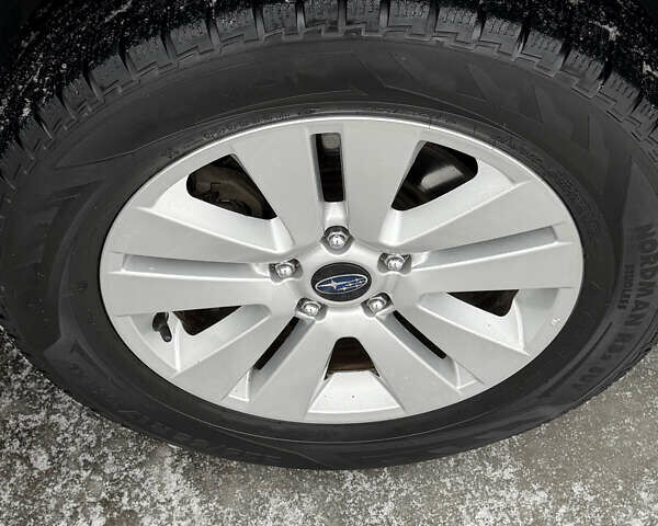 Сірий Субару Аутбек, об'ємом двигуна 2.5 л та пробігом 216 тис. км за 11800 $, фото 24 на Automoto.ua