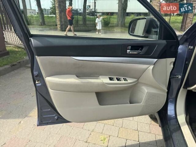 Серый Субару Аутбек, объемом двигателя 2.5 л и пробегом 229 тыс. км за 9999 $, фото 30 на Automoto.ua