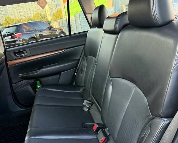 Серый Субару Аутбек, объемом двигателя 2.46 л и пробегом 155 тыс. км за 11750 $, фото 15 на Automoto.ua