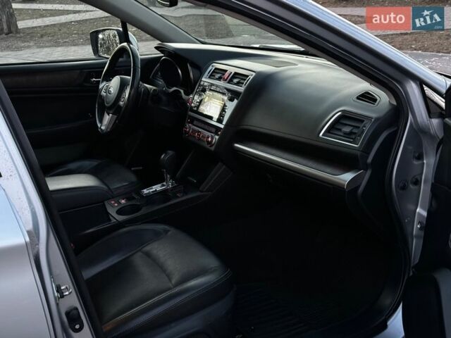 Сірий Субару Аутбек, об'ємом двигуна 2.5 л та пробігом 205 тис. км за 13000 $, фото 18 на Automoto.ua